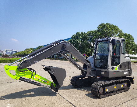 Zoomlion Middle Size Earthmoving Machine 13.5 Ton Crawler Excavator Ze135-10 with 0.55m3 Bucket supplier